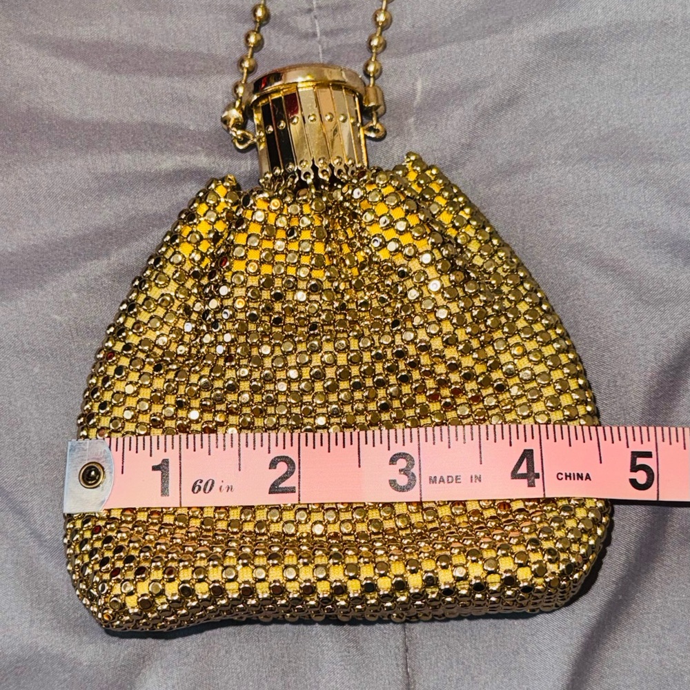 💥SALE Vintage Gold Bead Metal Mesh Minaudière Concertina Closure Bagcirca1950-70 - Picture 11 of 12